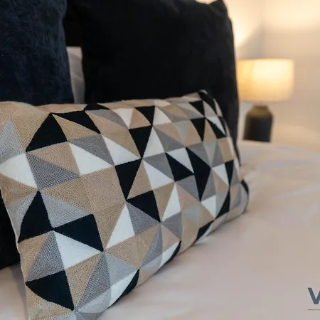New 5 X Luxury Apartments In Derby, Ideal For Individuals, Couples, Business Or Corporate Guests, Close To Rolls Royce, Donington Park, East Midlands Airport Buitenkant foto