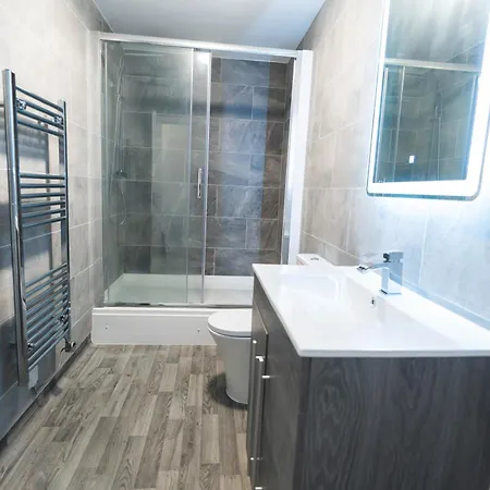 New 5 X Luxury Apartments In Derby, Ideal For Individuals, Couples, Business Or Corporate Guests, Close To Rolls Royce, Donington Park, East Midlands Airport Buitenkant foto