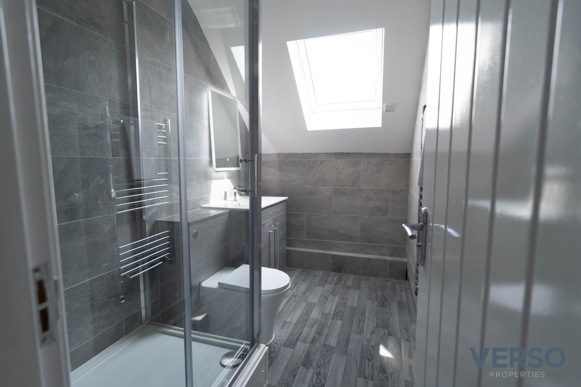 New 5 X Luxury In Derby, Ideal For Individuals, Couples, Business Or Corporate Guests, Close To Rolls Royce, Donington Park, East Midlands Airport Apartment Derby
