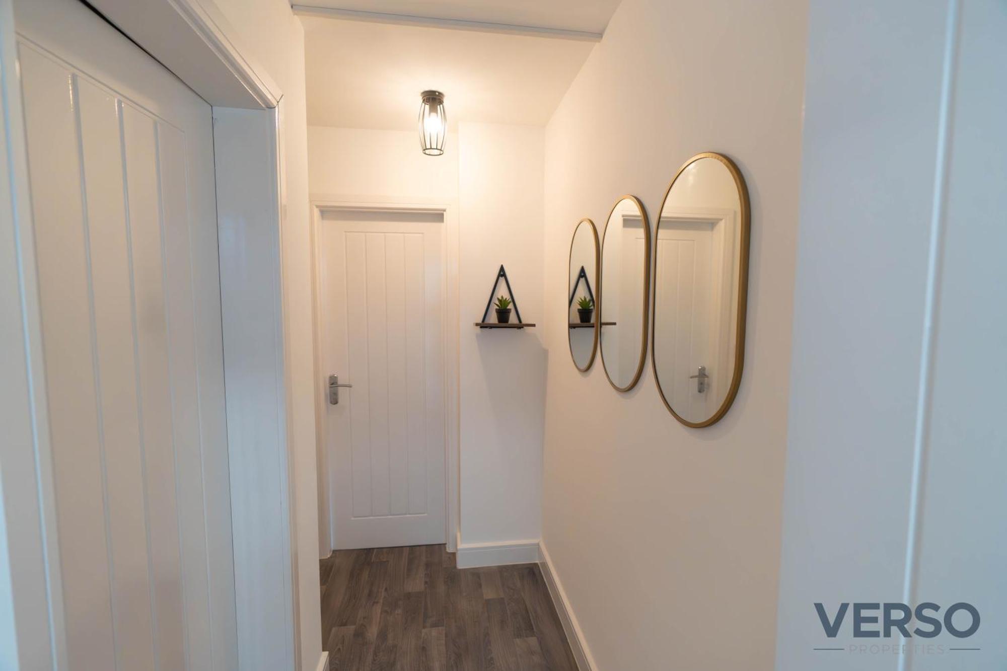New 5 X Luxury In Derby, Ideal For Individuals, Couples, Business Or Corporate Guests, Close To Rolls Royce, Donington Park, East Midlands Airport Derby