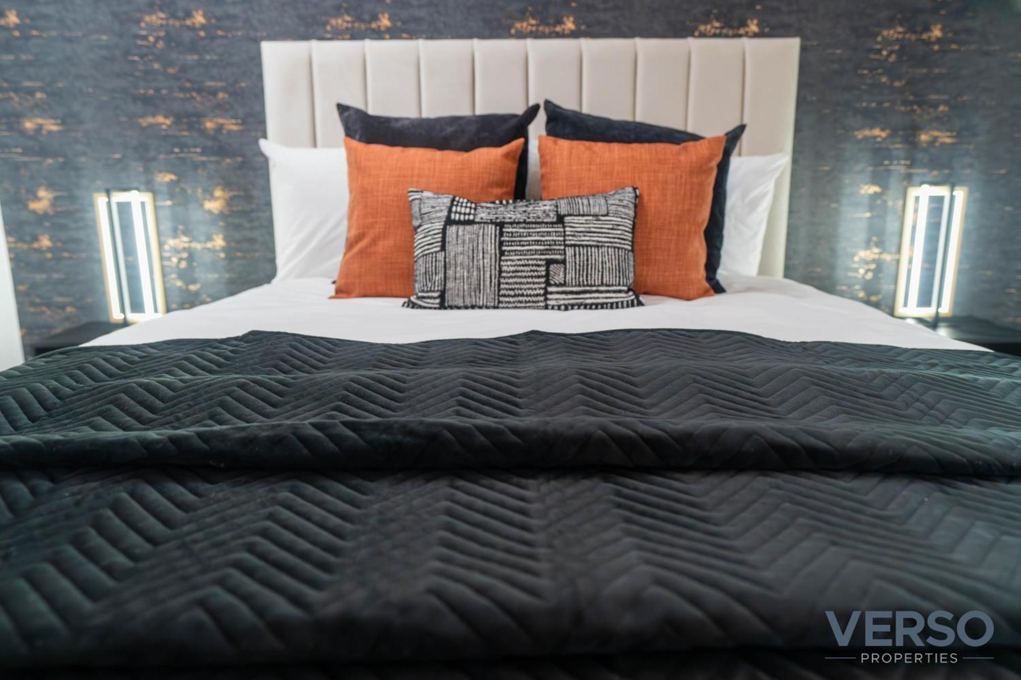 New 5 X Luxury In Derby, Ideal For Individuals, Couples, Business Or Corporate Guests, Close To Rolls Royce, Donington Park, East Midlands Airport *