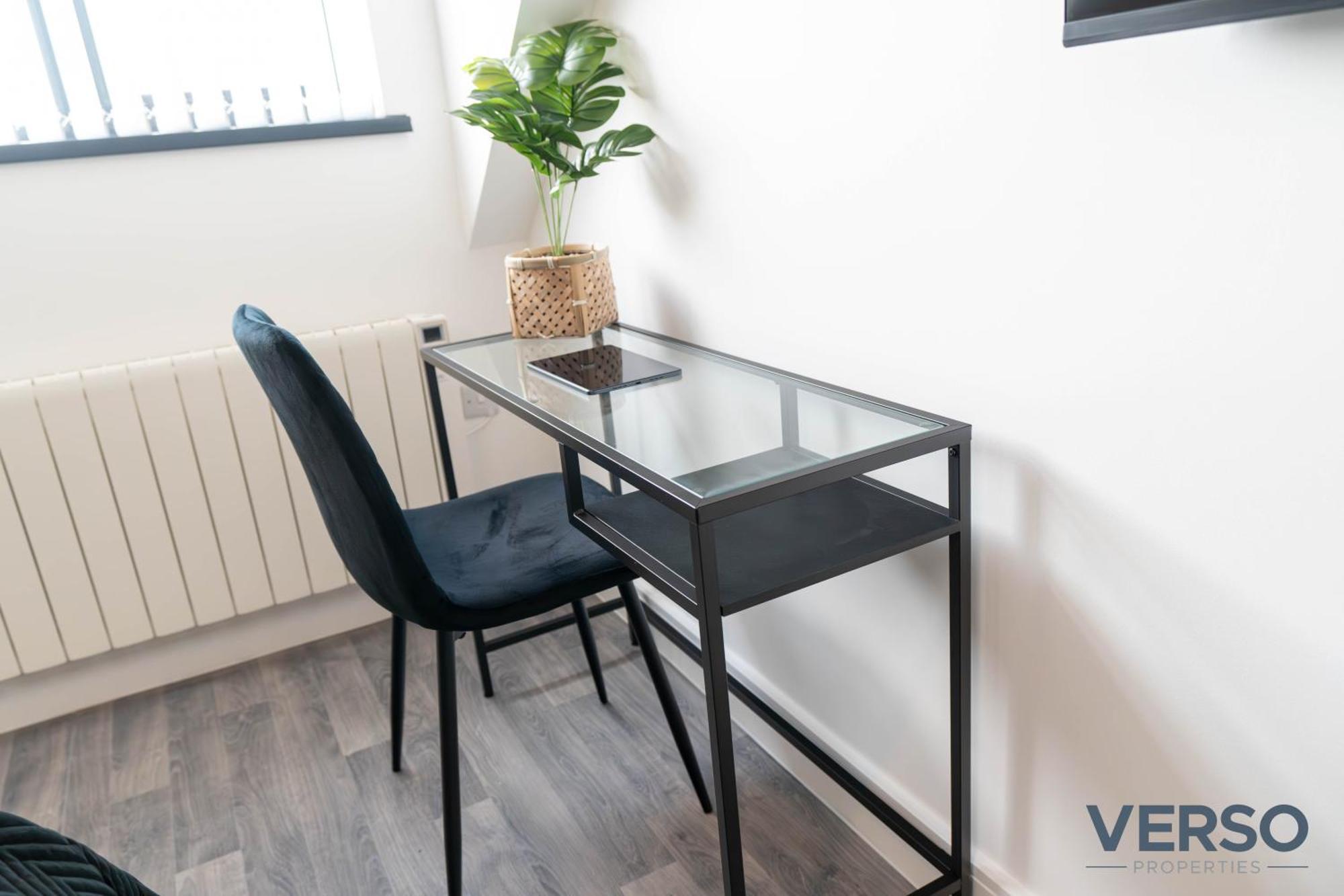 Apartment New 5 X Luxury In Derby, Ideal For Individuals, Couples, Business Or Corporate Guests, Close To Rolls Royce, Donington Park, East Midlands Airport *