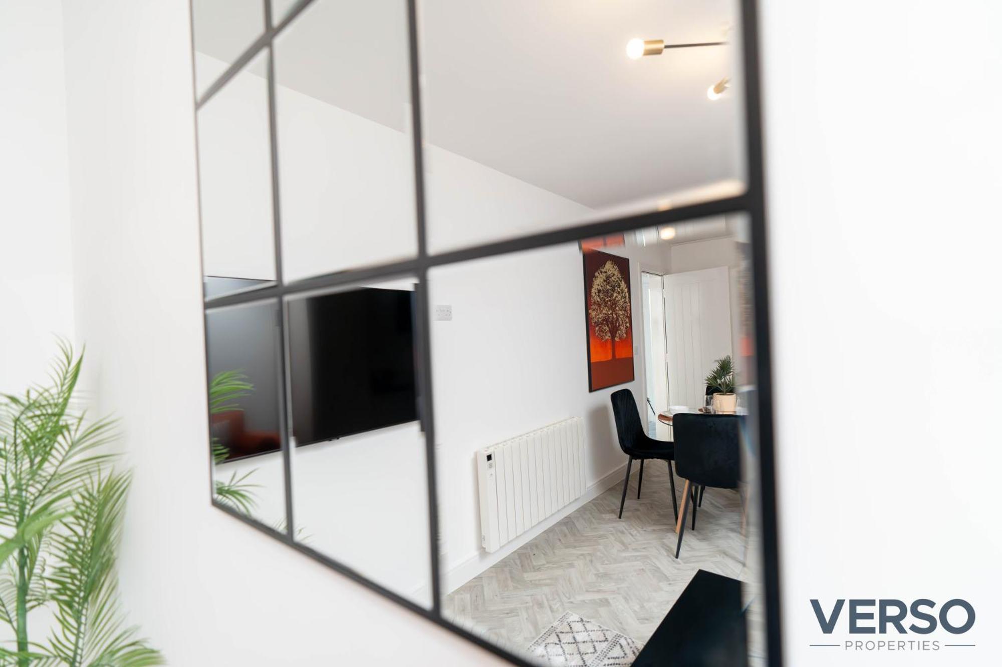 New 5 X Luxury In Derby, Ideal For Individuals, Couples, Business Or Corporate Guests, Close To Rolls Royce, Donington Park, East Midlands Airport Apartment *