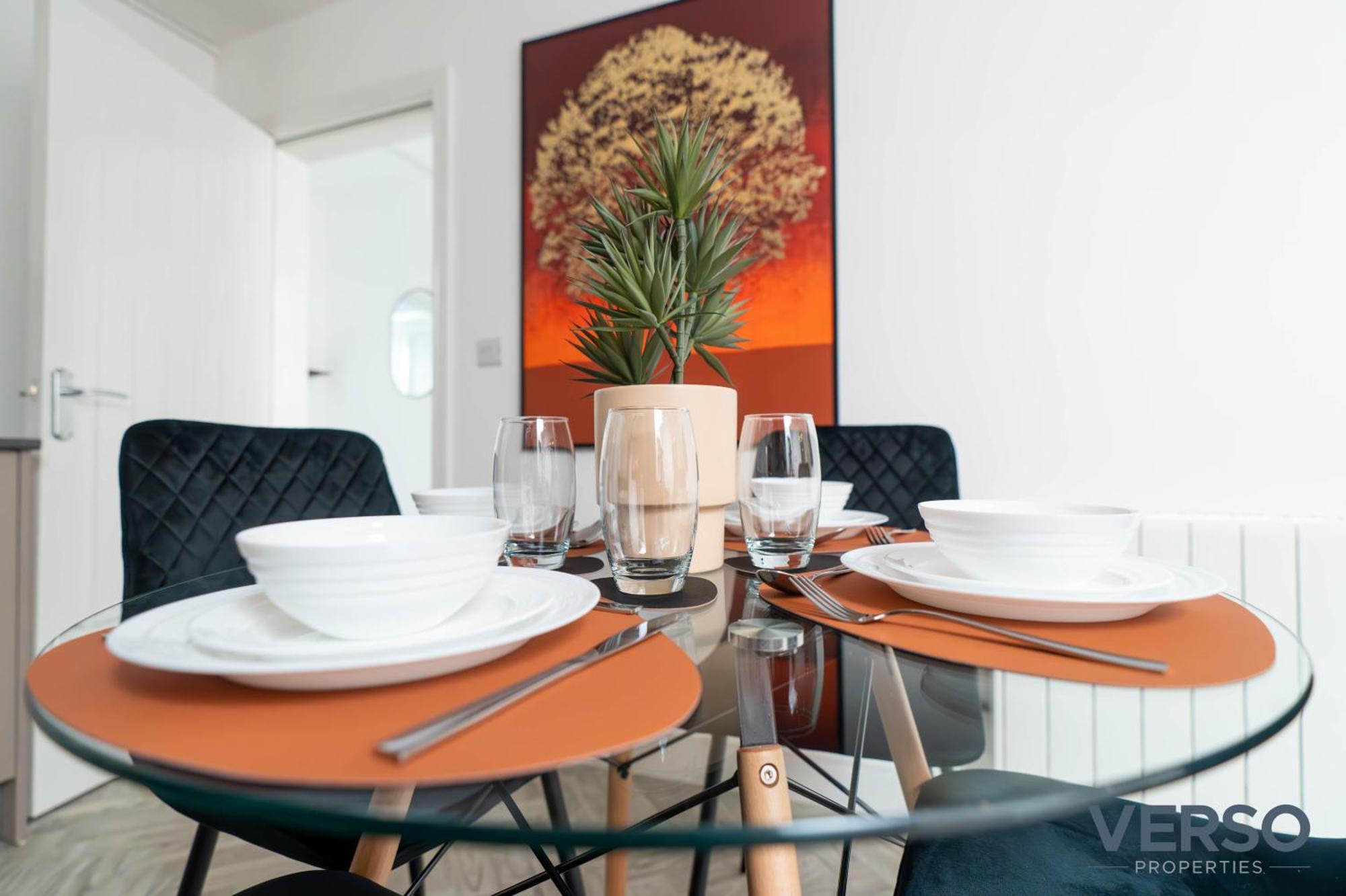 New 5 X Luxury In Derby, Ideal For Individuals, Couples, Business Or Corporate Guests, Close To Rolls Royce, Donington Park, East Midlands Airport Apartment Derby